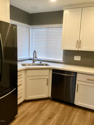 Photo #6: 6021795 Listing