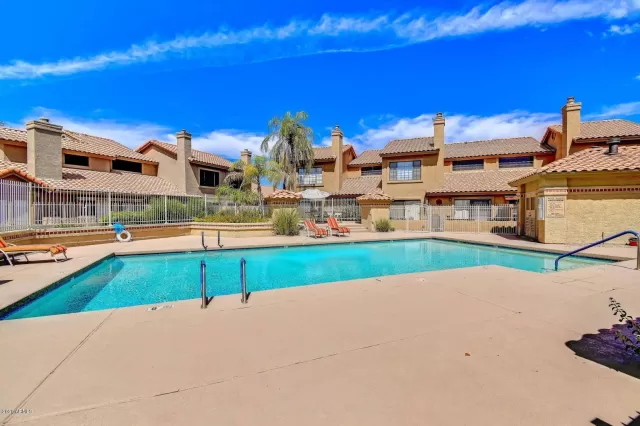 MLS: 6021833 Condo For Sale