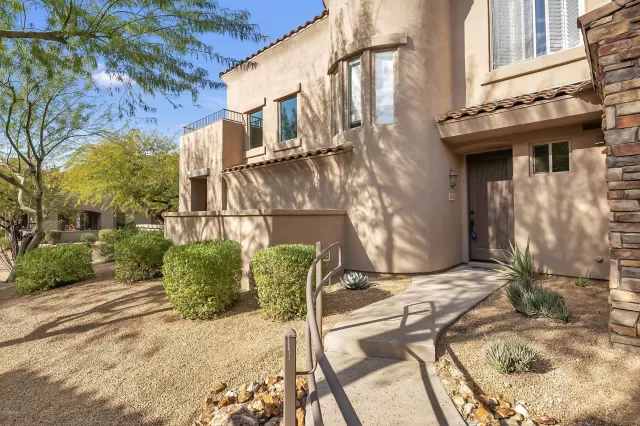 MLS: 6022015 Condo For Sale