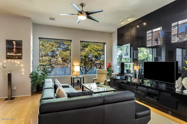 MLS: 6022103 Condo For Sale