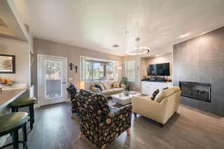 Photo #3: 6022788 Listing