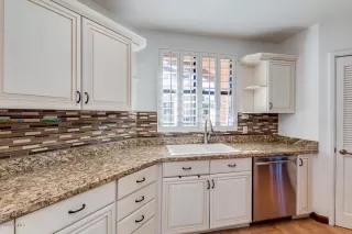 Photo #6: 6022882 Listing 
