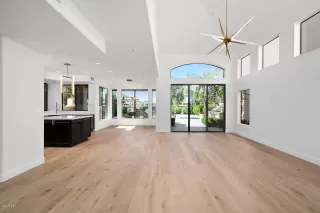 Photo #6: 6023178 Listing