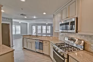 Photo #3: 6023202 Listing