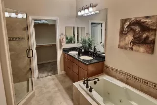 Photo #5: 6023356 Listing