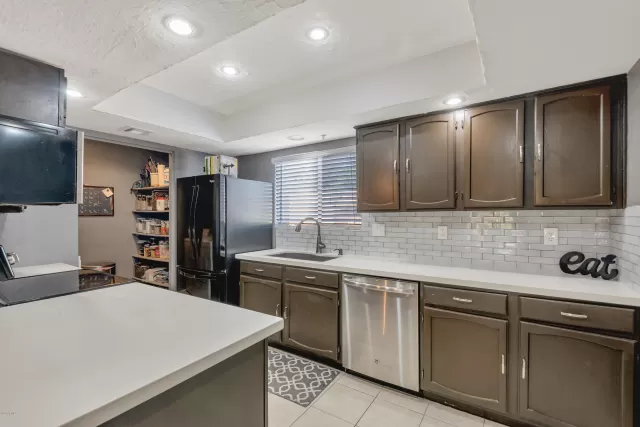 MLS: 6023846 Condo For Sale