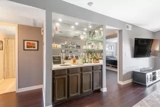 Photo #6: 6023846 Listing