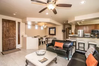 Photo #2: 6023868 Listing