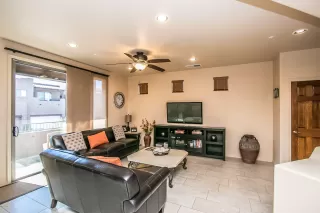 Photo #6: 6023868 Listing