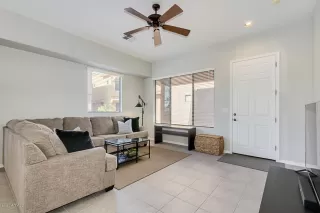 Photo #5: 6023927 Listing