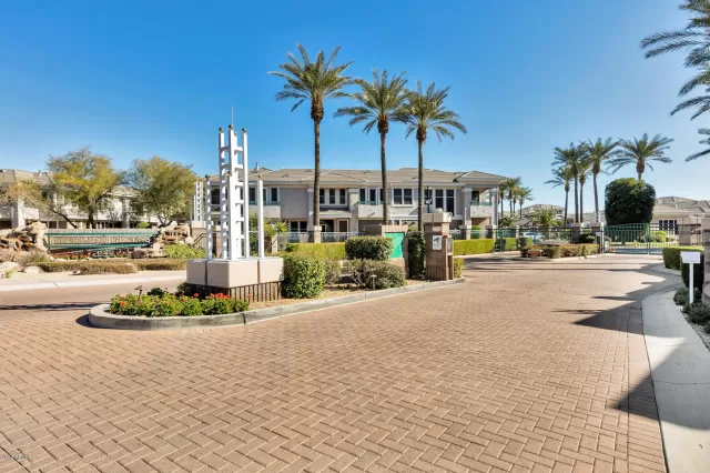 MLS: 6024178 Condo For Sale