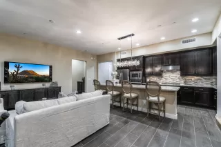 Photo #4: 6024192 Listing 