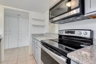 Photo #6: 6024223 Listing