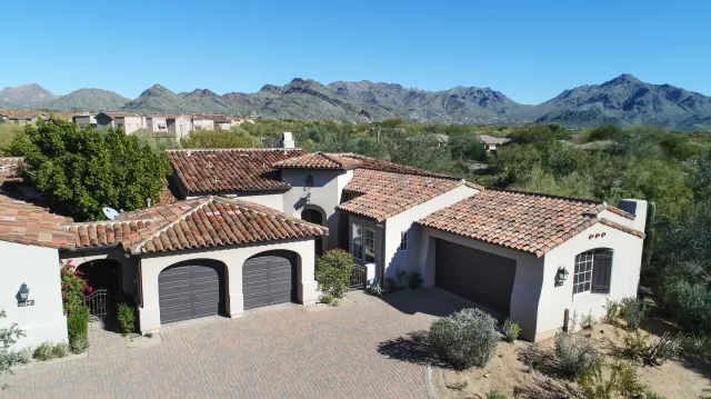 MLS: 6024350 Condo For Sale