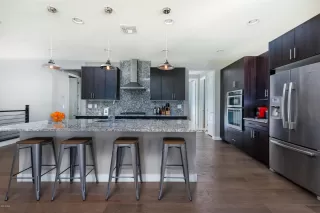 Photo #1: 6024382 Listing 