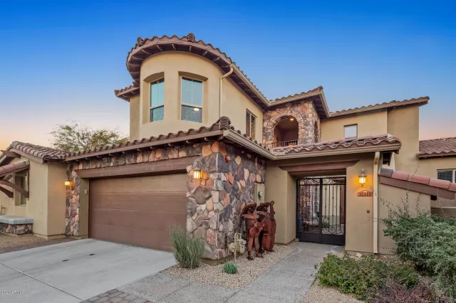 MLS: 6024491 Condo For Sale