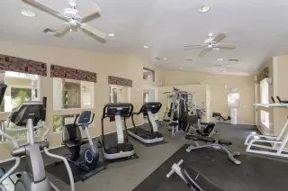 Photo #5: 6024745 Listing