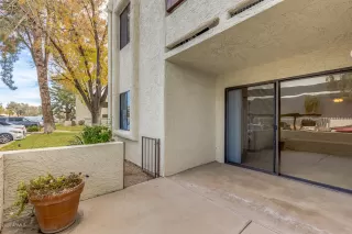 Photo #6: 6024821 Listing