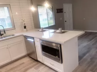 Photo #5: 6024951 Listing