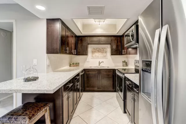 MLS: 6025014 Condo For Sale