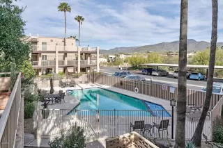 Photo #5: 6025014 Listing