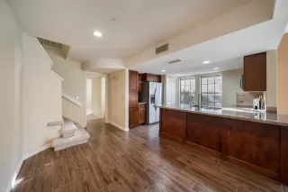 Photo #6: 6025069 Listing 