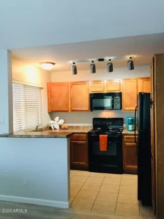 Photo #5: 6025407 Listing 