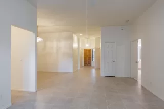 Photo #4: 6025463 Listing