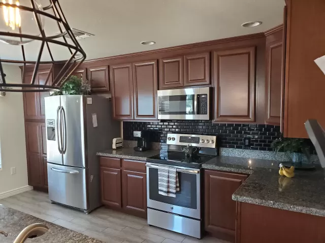 MLS: 6025618 Condo For Sale