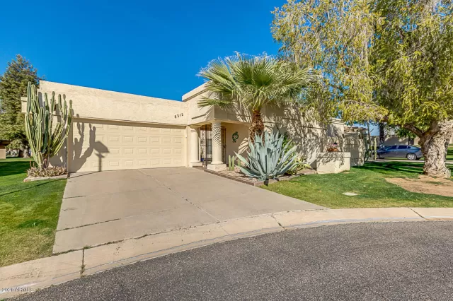 MLS: 6025837 Condo For Sale