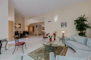 Photo #6: 6025837 Listing