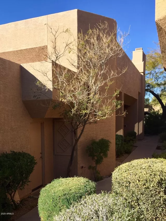 MLS: 6025895 Condo For Sale