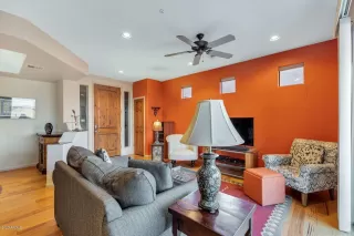 Photo #6: 6026168 Listing