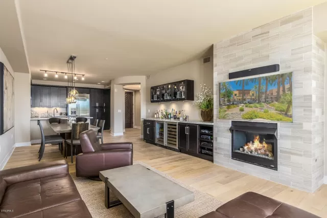 MLS: 6026227 Condo For Sale