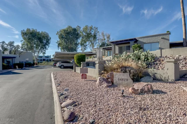 MLS: 6026346 Condo For Sale
