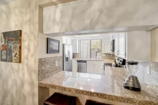 Photo #6: 6026619 Listing