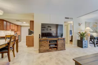 Photo #4: 6026693 Listing 