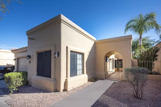MLS: 6027232 Condo For Sale