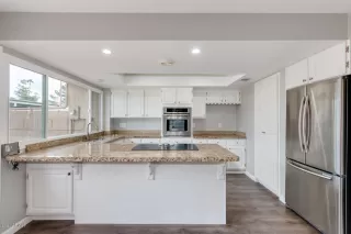 Photo #5: 6027388 Listing