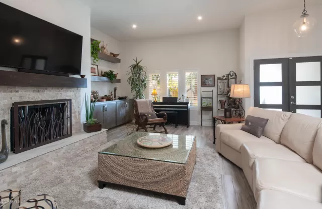 MLS: 6027519 Condo For Sale