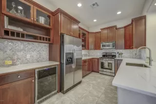 Photo #2: 6027757 Listing