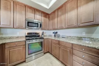 Photo #5: 6027776 Listing