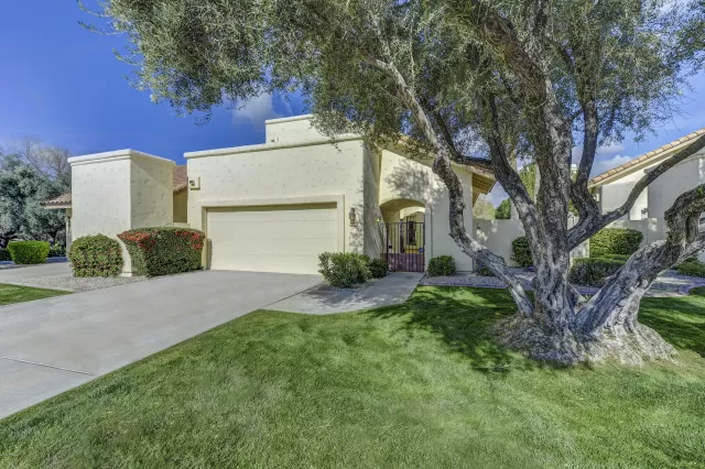 MLS: 6028092 Condo For Sale