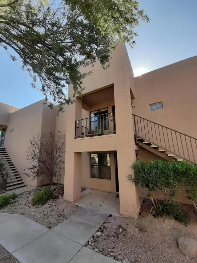 MLS: 6028253 Condo For Sale