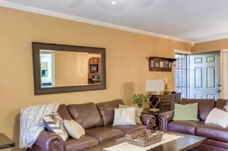 Photo #2: 6028349 Listing