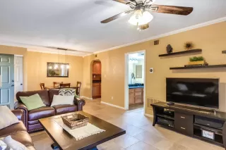Photo #3: 6028349 Listing
