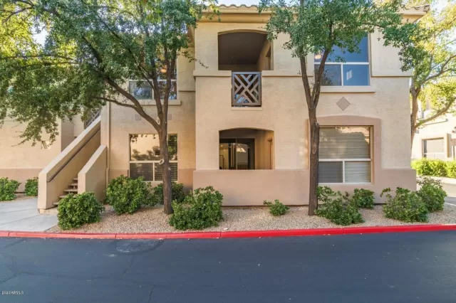 MLS: 6028388 Condo For Sale