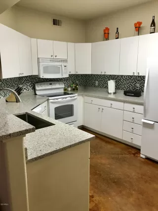 Photo #3: 6028388 Listing