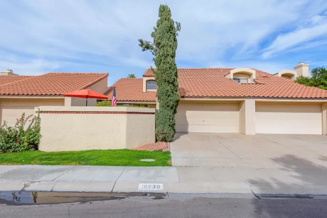 MLS: 6028464 Condo For Sale