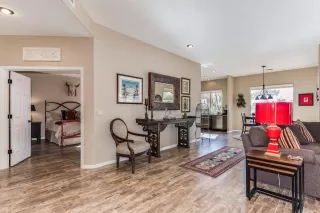 Photo #5: 6028485 Listing